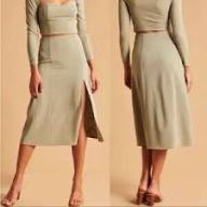 Abercrombie & Fitch Midi Skirt with Slit